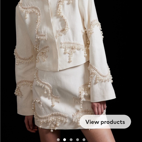 Pearl detail linen mini skirt - Picture 3 of 3